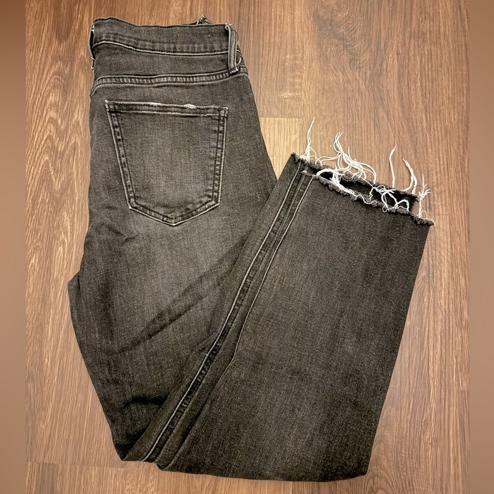 Old Navy Perfect Straight Ankle Jean size 8 dark gray